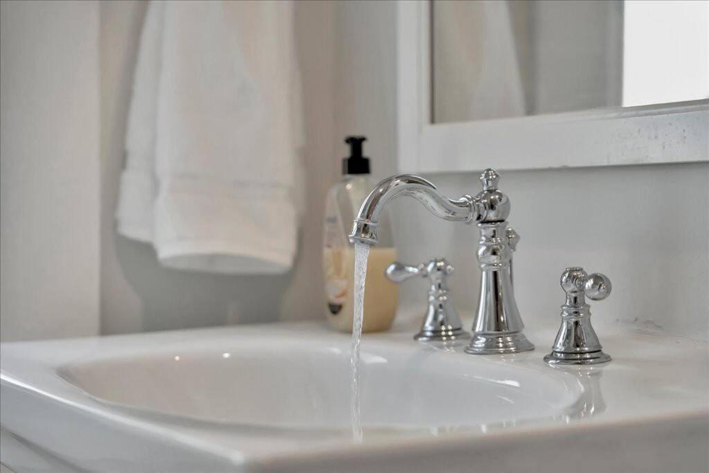 Rivercrest Bungalow Retreat タンパ エクステリア 写真